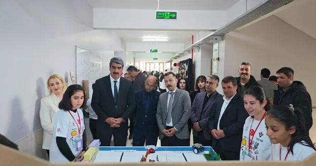 Koçak Ortaokulu nda bilim fuarı yoğun ilgi gördü Erzurum Haberleri