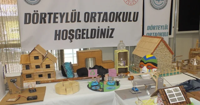 Sivas ta ortaokul öğrencilerince Resim ve Teknoloji Tasarım Sergisi açıldı Sivas Haberleri