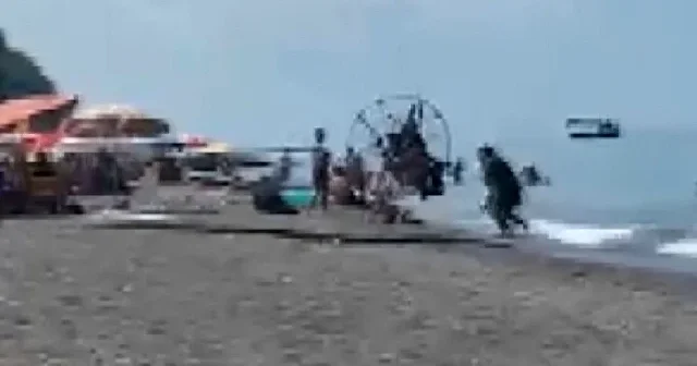Düzce de inanılmaz kaza kamerada: Paramotorla havalanmak isterken tatilcilerin arasına daldı VİDEO İZLE