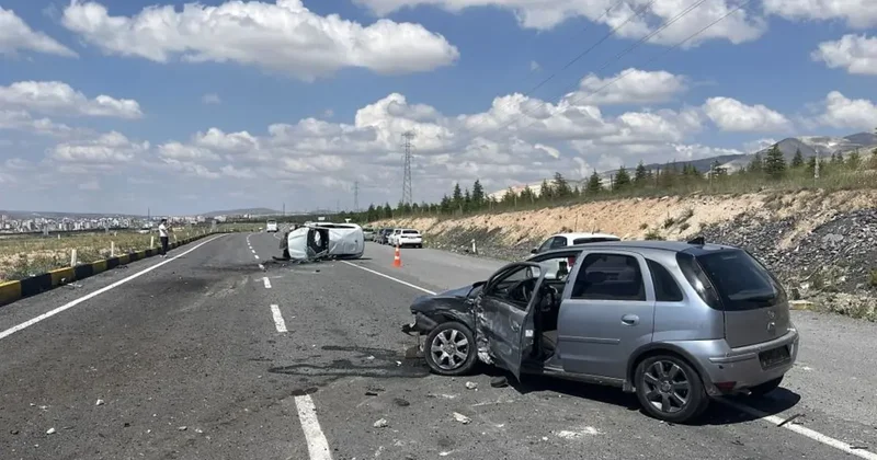 Niğde Kayseri yolunda trafik kazası: 4 yaralı