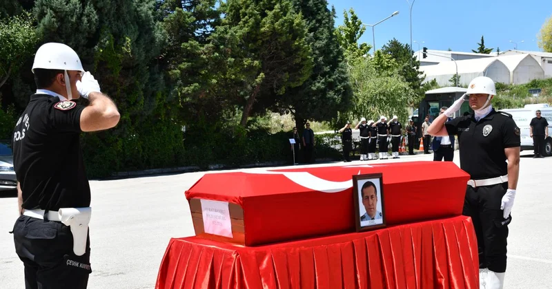 Görev başında kalp krizi geçiren polis memuru Kütahya da son yolculuğuna uğurlandı