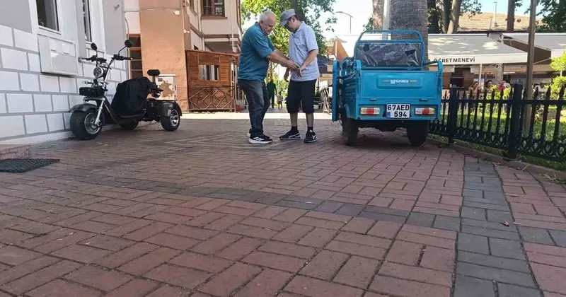 Her baba evladı için yaşar dedirten fedakarlık: Ömrünü engelli oğluna adadı