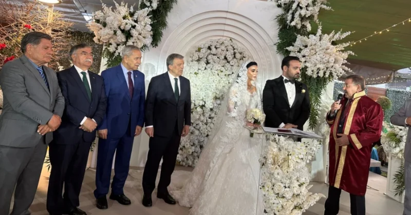 AKP li vekiller Abdullah Gül ün elini sıkmadı Sözcü Gazetesi