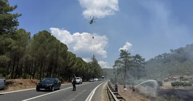 Muğla haberleri Marmaris te ormanlık ve ekili tarım arazisinde yangın 21 Haziran 2026