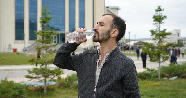 Bayburtlu genç AYT ye yine okunmuş suyla geldi: Kerameti sadece suya bağlamamak lazım Bayburt Haberleri Habertürk Yerel Haberler