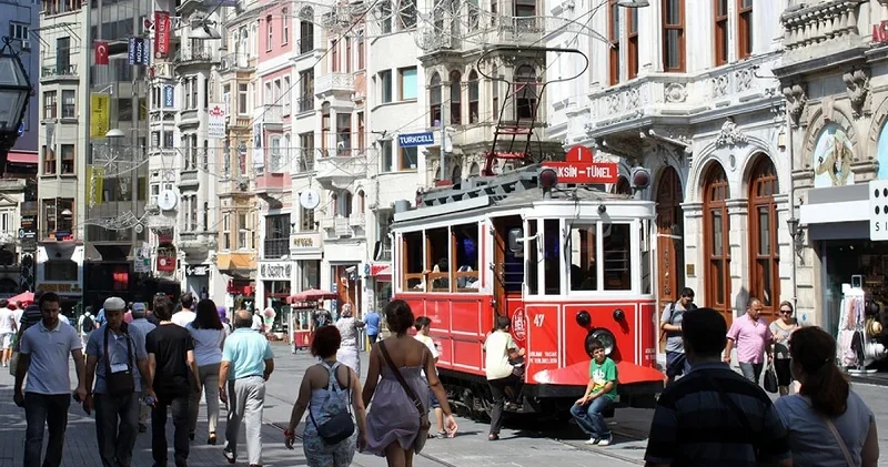 Pazar günü Taksim de hangi yollar kapalı? İşte alternatif trafik güzergahları... İstanbul Haberleri
