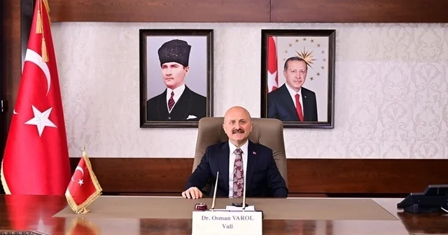 Vali Varol: Babalarımız gölgesinde huzur bulduğumuz ulu çınarlardır Aydın Haberleri Habertürk Yerel Haberler