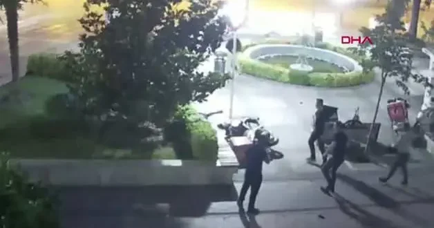 Esnafla motokuryeler birbirine girdi! Sipariş kavga! Çok sayıda gözaltı kararı