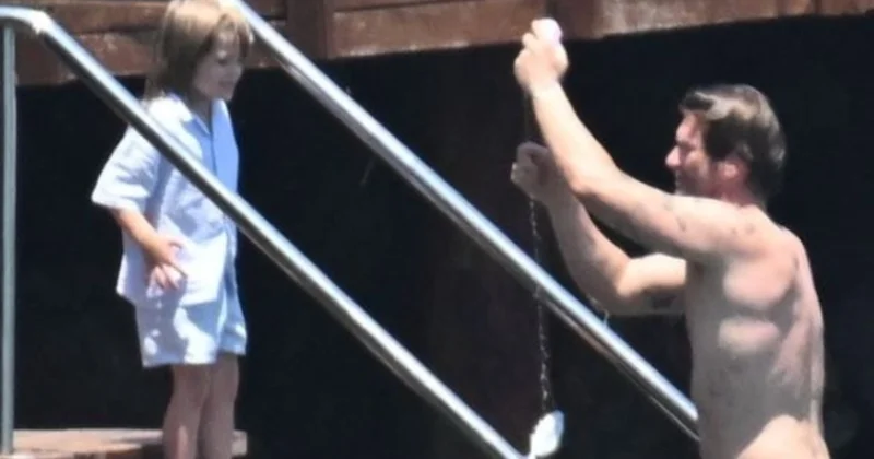 Kıvanç Tatlıtuğ un Bodrum keyfi! Oğlu Kurt Efe ile balık tutarken görüntülendi Sözcü Gazetesi