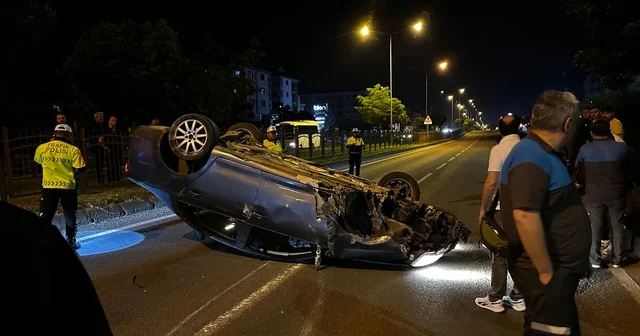 Bolu da D 100 de takla atan otomobilden burunları bile kanamadan çıktılar Bolu Haberleri Habertürk Yerel Haberler