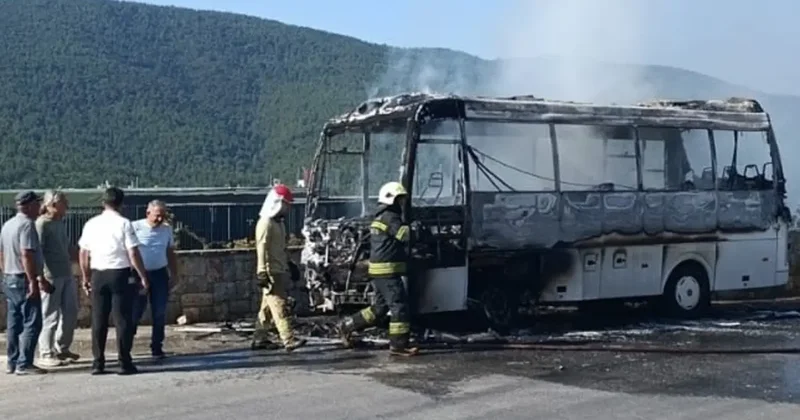 Muğla da servis minibüsünde yangın!