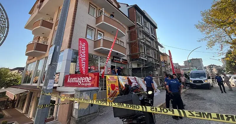 İnşaat iskelesinden düşen işçi öldü