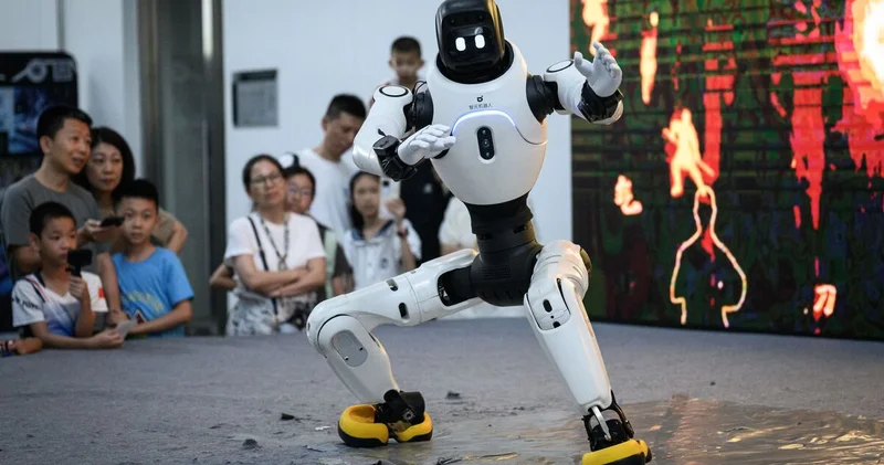 Çin in Guangdong eyaletinin Guangzhou kentinde Yapay Zeka Robot Sergisi düzenlendi