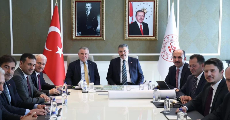 Bakan Bak, İçişleri Bakanı Çiftçi ile bir araya geldi