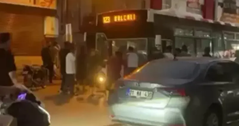 Adana da belediye otobüs şoförü 10 kişilik gurubun saldırısına uğradı