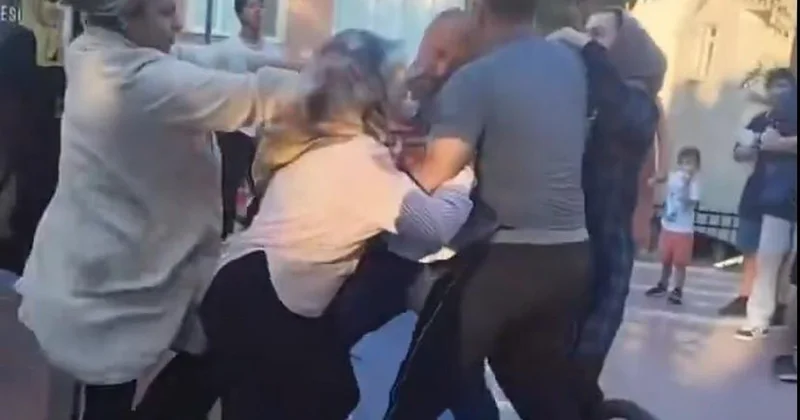 Çocukların gözü önünde tekme tokat kavga ettiler