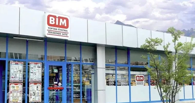 BUGÜN SATIŞTA! BİM 21 22 24 TEMMUZ 2026 AKTÜEL BROŞÜRÜ BİM Salı, Çarşamba, Cuma aktüel fırsat ürünleri neler? BİM markete Şişme Jakuzili Spa Seti geliyor!