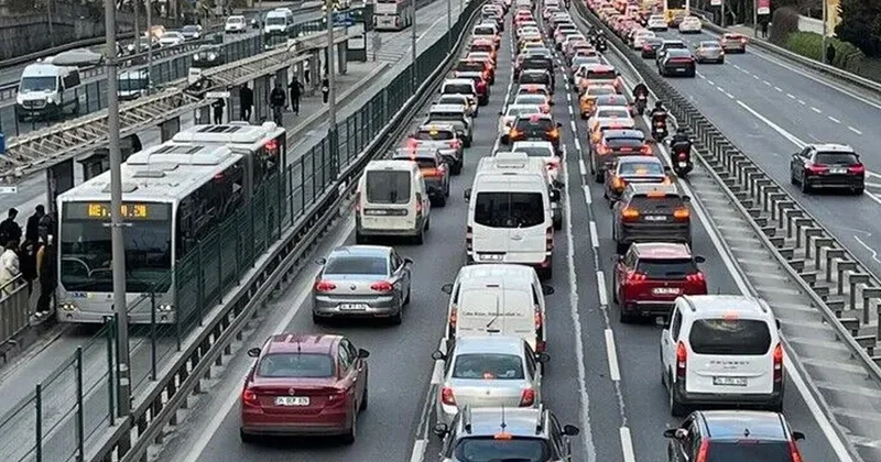 Araç sahiplerine kötü haber! Fiyatlar yükseldi, zam kaçınılmaz oldu