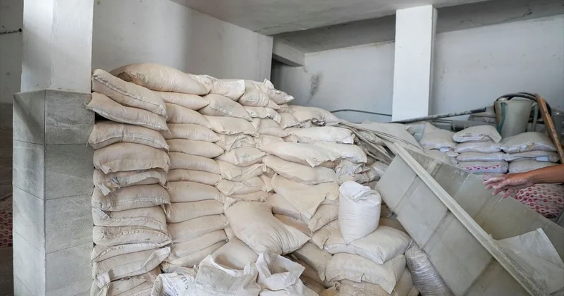 Tarsus ta 30 Ton Bozuk Un İmha Edildi