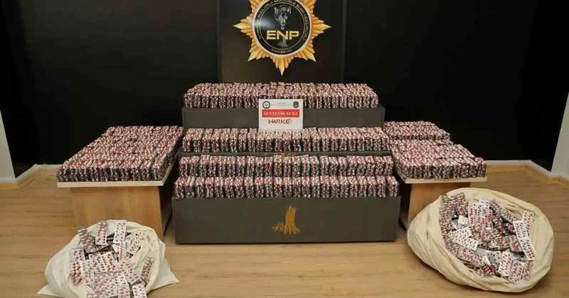 Kapı kırıp 3 koli hap kaçıran şüphelilerden 1’i yakalandı, 53 bin 941 hap ele geçirildi