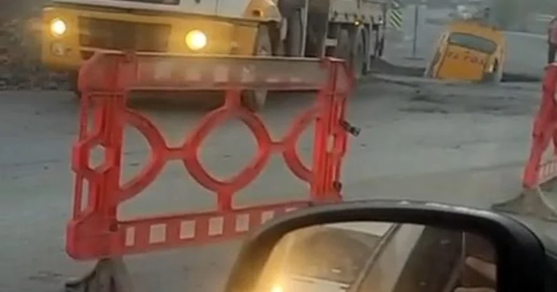 Arnavutköy de akılalmaz olay: Taksi metrelerce derinlikteki çukura düştü Sözcü Gazetesi