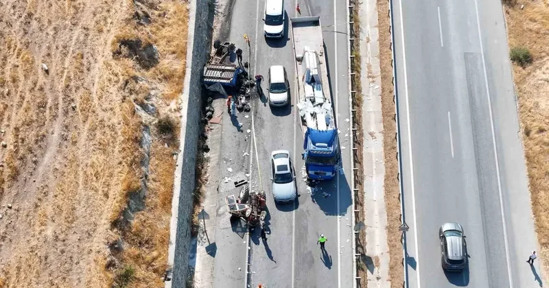 Aydın’da traktör tırla çarpıştı: 1 ölü, 2 yaralı