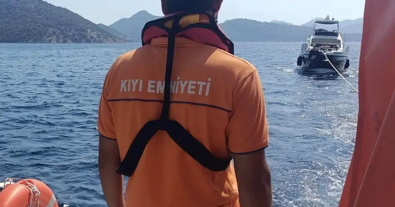Fethiye açıklarında sürüklenen teknedeki 3 kişi kurtarıldı