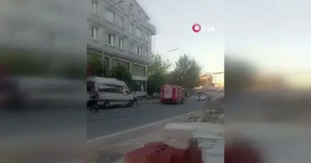 Mutfakta yangın çıktı, doğalgaz bomba gibi patladı