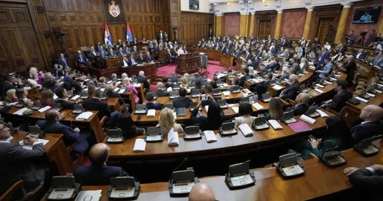 Sırbistan da erken seçim kararı