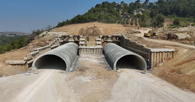 Amanos dağları bin 200 ün üzerinde personel ve 223 iş makinesiyle aşılıyor Hatay Haberleri Habertürk Yerel Haberler