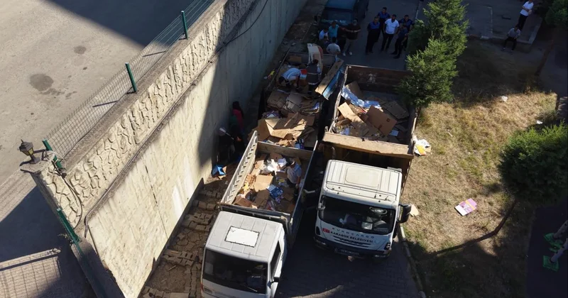 Sitede çöp alarmı: 4 kamyon atık temizlendi