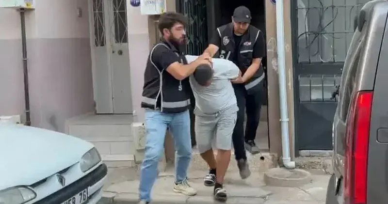 İstanbul ve İzmir de iki ayrı operasyon: 64 gözaltı kararı