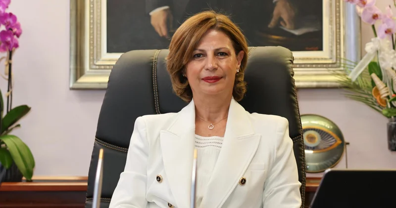 Son dakika haberler: Eskişehir Büyükşehir Belediye Başkanı Ayşe Ünlüce, CHP den istifa ederek YENİ Parti ye katıldı Son dakika haberleri