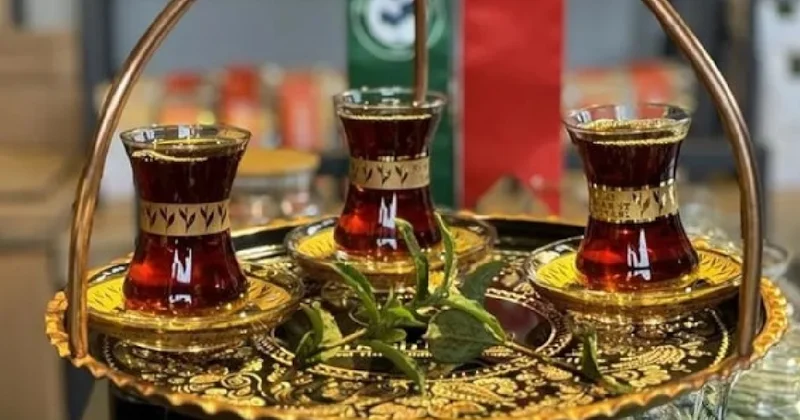 Emekliye çayı 5 kahveyi 15 liraya satan belediye başkanı parti değiştiriyor Sözcü Gazetesi