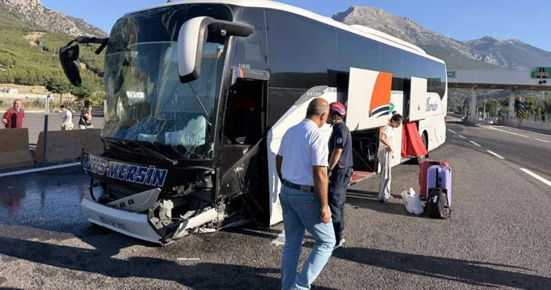 Son dakika: Beton bariyere çarptı! Yaralılar var! Son dakika haberleri