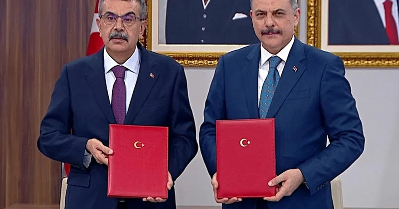 Okullarda yeni dönem: Bakanlar Çiftçi ve Tekin protokolü imzaladı
