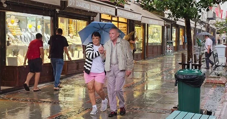 Meteoroloji son tahmini paylaştı: Marmara Bölgesi için 7 ile kuvvetli yağış uyarısı