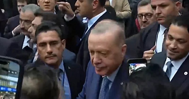 New York ta Türk şöleni! Cumhurbaşkanı Erdoğan Türkevi ne geldi, 7 den 70 e vatandaşlar karşıladı