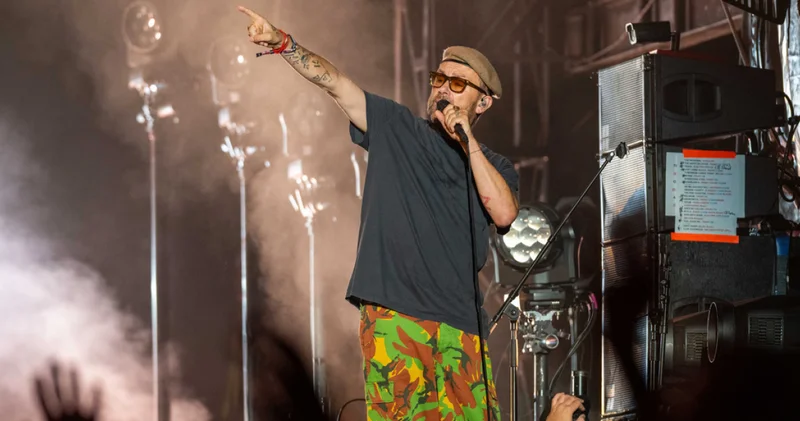 Gorillaz konserinde Filistin bayrağı dalgalandı! Damon Albarn’dan “Tarafsız kalmayın” çağrısı