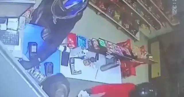 Adana da petrol istasyonunda silahlı soygun VİDEO İZLE