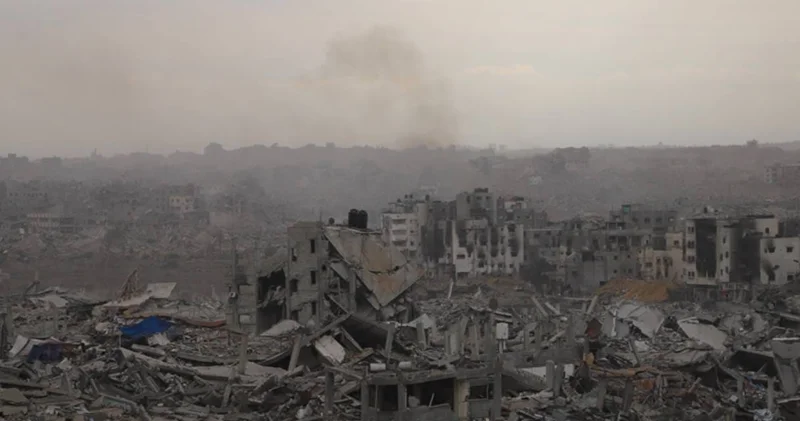Gazze ye bir gecede 153 ton bomba yağdı
