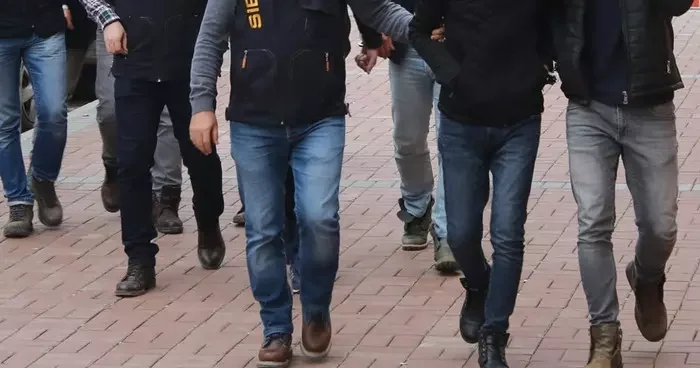 Son dakika 3,6 milyar liralık işlem yapılmış! İstanbul da düğmeye basıldı: Yasa dışı bahis operasyonunda 24 gözaltı kararı