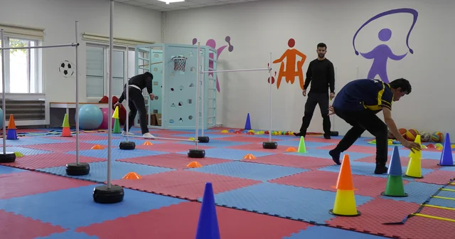 Erzurum Büyükşehir Belediyesi, açtığı kurslarla engellileri hayata kazandırıyor Erzurum Haberleri