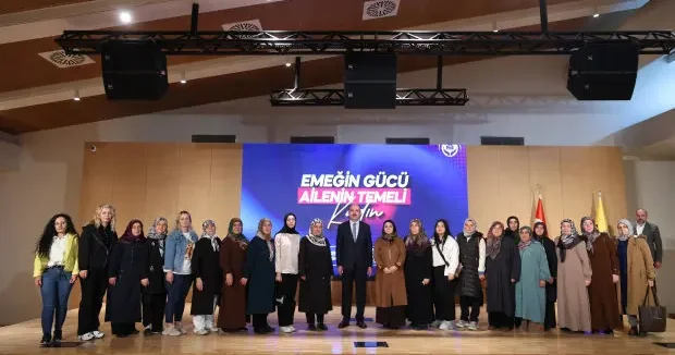 Konya haberleri Başkan Altay, Aile Yılı kapsamında ilçeden gelen hanımlar ile buluştu 21 Ekim 2025