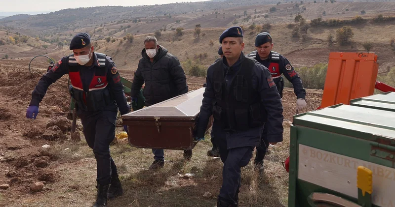 Sivas ta arazi anlaşmazlığı nedeniyle çıkan kavgada kan aktı