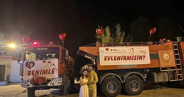 Orman işçisi arazözle evlilik teklifi yaptı