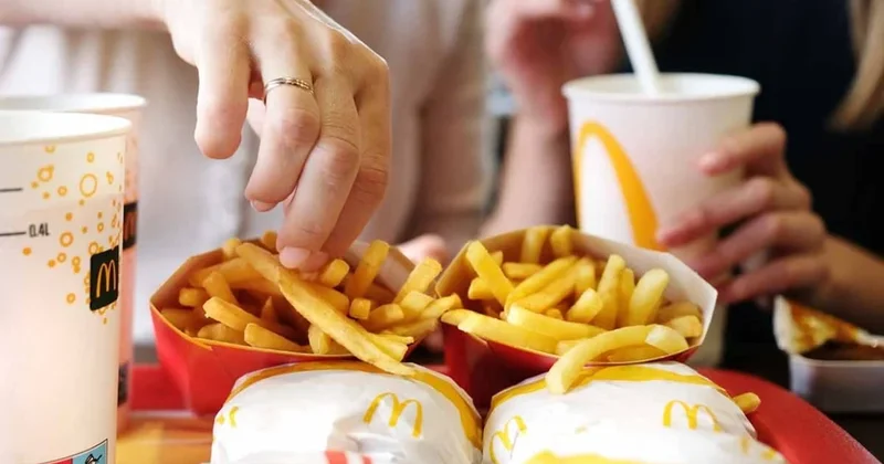 Akılalmaz iddia: Dayanılmaz migren ağrısını bıçak gibi kesen McDonald s menüsü... Sözcü Gazetesi