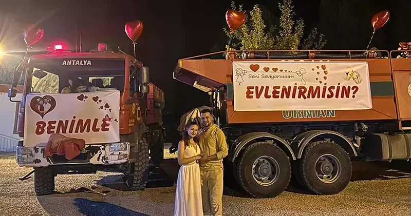 Orman işçisi arazöze pankart asıp kız arkadaşına evlilik teklif etti