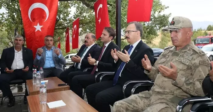 Baykan’da derince köyü şehitleri dualarla anıldı