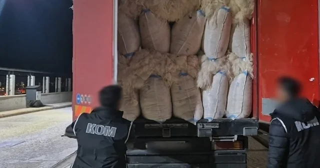Kırşehir de 5 ton kaçak tütün ele geçirildi Kırşehir Haberleri